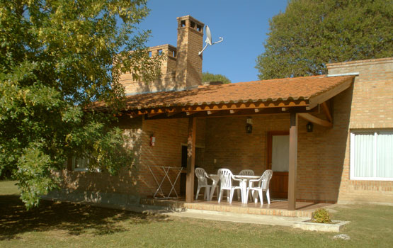 Fachada de la cabaña